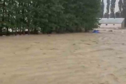 Sivas’ta meydana gelen sel köyde maddi hasara yol açtı