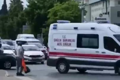 Süpürgeyi bıraktı, üzerinden çıkardığı yeleğini can kurtarmak için salladı