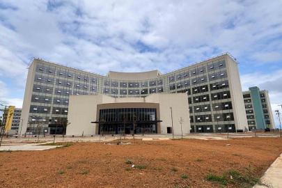 Trabzon Şehir Hastanesi’nin hizmete girişi için geri sayım başladı