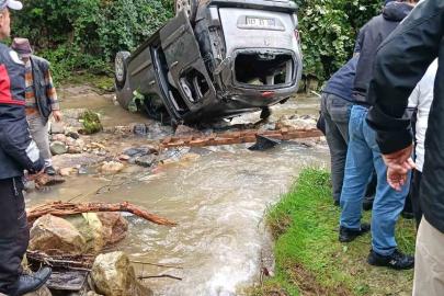 Trabzon’da araç dereye uçtu: 3’ü ağır 5 yaralı