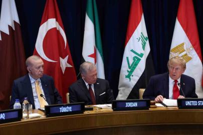 Trump’tan Cumhurbaşkanı Erdoğan’a övgüler: "Harika bir adam, o tam bir sert adam, onunla uğraşmayın"