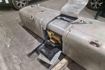 Türkiye’ye sokulmak istenen 20’şer kilogram kokain ve esrar sınırda yakalandı