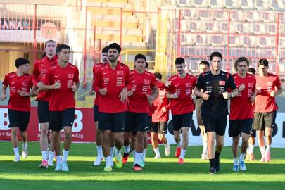 Ümit Milli Takımı, Ukrayna maçı hazırlıklarına başladı
