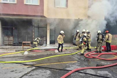 Üsküdar’da iş yerinde yangın paniği