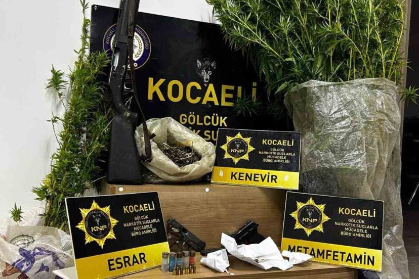 Uyuşturucu operasyonunda esrar, metamfetamin ve kenevir ele geçirildi
