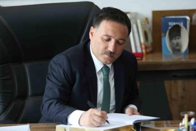 Vali Çiçek: "Gazilerimiz; vatan sevgisinin, cesaretin ve fedakârlığın en anlamlı timsalleri, milletimizin gurur ve onur abideleridir"