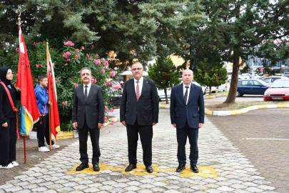 Vezirköprü’de İlköğretim Haftası kutlandı