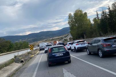 Yol çalışması 21 ilin geçiş noktasını kilitledi