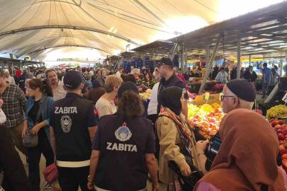 Zabıta ekiplerinden halk pazarında sıkı denetim