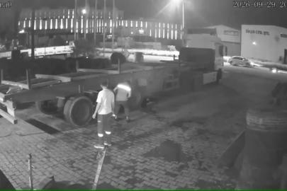 45 günlük evli çiftin yaralandığı kaza kamerada