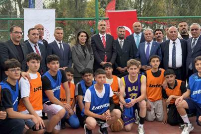 Ağrı’da altyapı ve kültürel yaşama yeni soluk getirecek "Ahmed-i Hani Kültür Parkı" açıldı