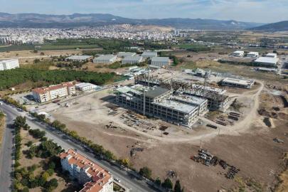 Akhisar’daki 450 yataklı hastanede inşaat çalışmaları sürüyor