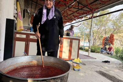 Ankara’dan Diyarbakır’a gelip el emeği ürünlerini tüm Türkiye’ye ulaştırıyorlar