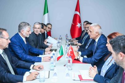 Bakan Ersoy, İtalyan mevkidaşı Giuli ile bir araya geldi