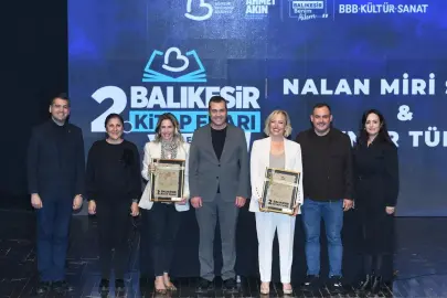 Balıkesir Kitap Fuarı'na yoğun ilgi sürüyor