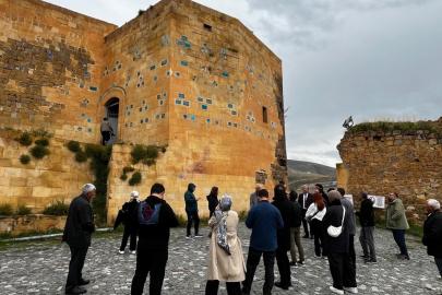 Bayburt’un tarihi ve kültürel değerleri turizm temsilcilerine tanıtıldı