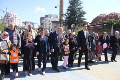 Bolu’da 1 Ekim Dünya Yaşlılar Günü için farkındalık yürüyüşü düzenlendi