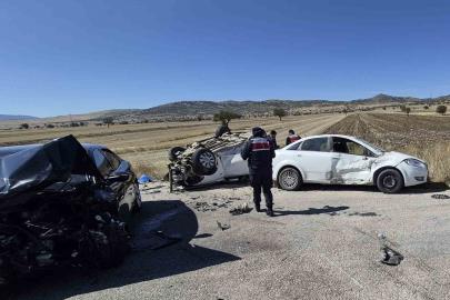 Burdur’daki 3 aracın karıştığı kazada ölü sayısı 2’ye yükseldi