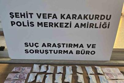 Çekmeköy’de otomobilin gizli bölmesinde uyuşturucu ele geçirildi