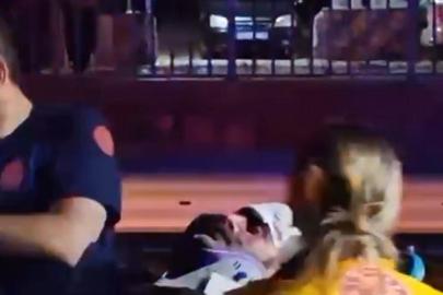 Çelik bariyerlere çarpan hafif ticari aracın sürücüsü yaralandı