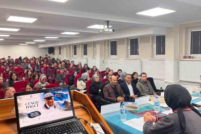 Cengiz Dağcı panellerinin ikincisi Milli İrade Anadolu Lisesinde düzenlendi