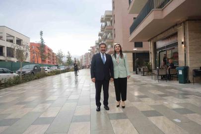 Depremde yerle bir olan Antakya’nın kalbi Atatürk Caddesi’nde hayat yeniden başladı