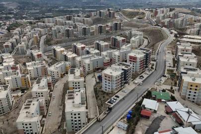 Depremin ardından yeniden inşa edilen kentte TOKİ konutlarının kiraları 10 bin TL’den başlıyor