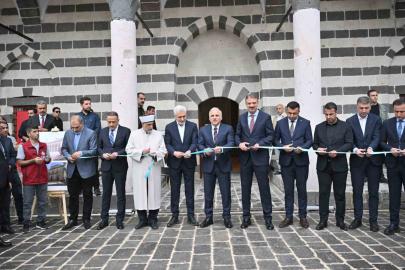 Diyarbakır’da restorasyonu tamamlanan vakıf eserleri yeniden ibadete açıldı