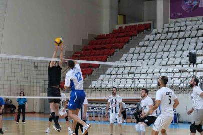 Erzincan’da Kamu Spor Oyunları Voleybol İl Birinciliği başladı