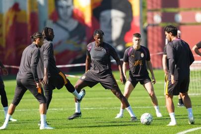 Galatasaray, Barcelona maçı hazırlıklarına başladı