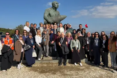 Gençler Cumhuriyet’in izinde yürüdü, kadınlar Çanakkale’yi keşfetti