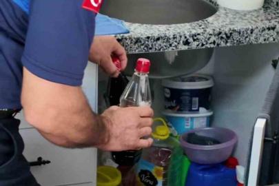Gıda ürünleriyle deterjanı aynı dolaba koyan kantinci kendini "Abi vallahi yerimiz dar" diyerek savundu