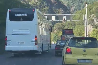 Hatalı sollama yapan otobüs faciaya neden oluyordu