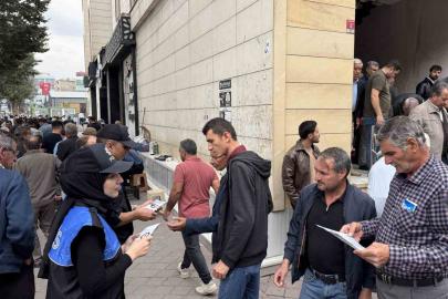 Iğdır’da cuma namazı çıkışında vatandaşlara dolandırıcılık uyarısı