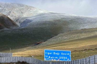 Ilgar Dağı’nda kar sürprizi: Tipi ulaşımı zorlaştırdı
