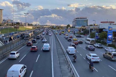 İstanbul’da yağışların bitmesiyle trafik normal seyrine döndü