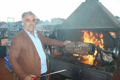 İzmir’de Erzurum rüzgârı: Lezzet yıldızı cağ kebabı