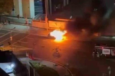 Kağıthane’de otomobil alevlere teslim oldu