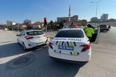 Karaman’da otomobil ile motosiklet çarpıştı: 1 yaralı
