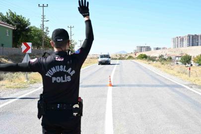 Karaman’da polisin denetimlerinde yakalanan 22 kişiden 13’ü tutuklandı