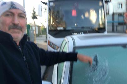 Kars sabaha buzla uyandı: Eksi 7 derecede araçların camları dondu