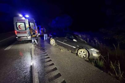 Kastamonu’da otomobil orta refüje çarptı: 1 yaralı