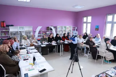 Kocaeli'de Gebze Okur Projesi'nde veli ve öğretmen buluşma