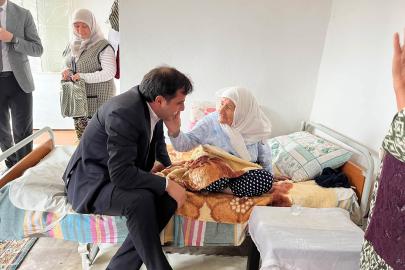 Kula Kaymakamı Altuntaş’tan asırlık çınarlara vefa ziyareti
