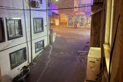 Kuşadası’nda sağanak yağış gece etkili oldu