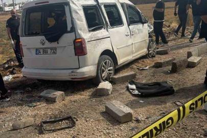 Mardin’de hafif ticari araç ile kamyonet çarpıştı: 1 ölü, 2 yaralı