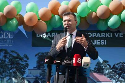 Niğde’de Dışarı Camii otoparkı ve peyzaj projesinin temeli atıldı