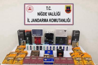 Niğde’de kaçak ürün operasyonu: Çok sayıda elektronik cihaz ve tütün ürünü ele geçirildi