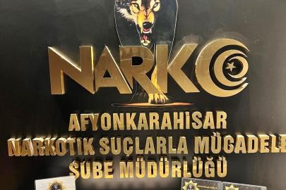 Polis durdurduğu araçta uyuşturucu hap ele geçirdi