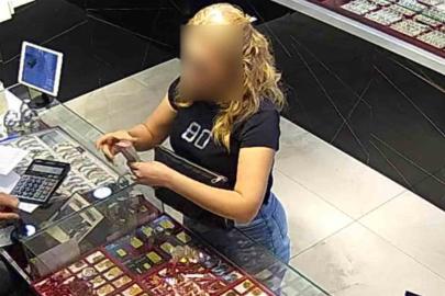 Sahte altınla dolandırıcılık kamerada